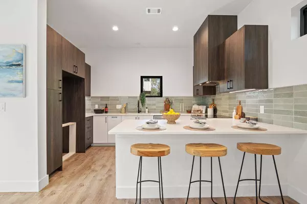 4407 Merle DR #B, Austin, TX 78745