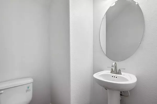 117 Wapiti RD, Buda, TX 78610