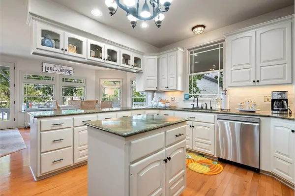 104 River Ranch Rd, Kingsland, TX 78639-4363