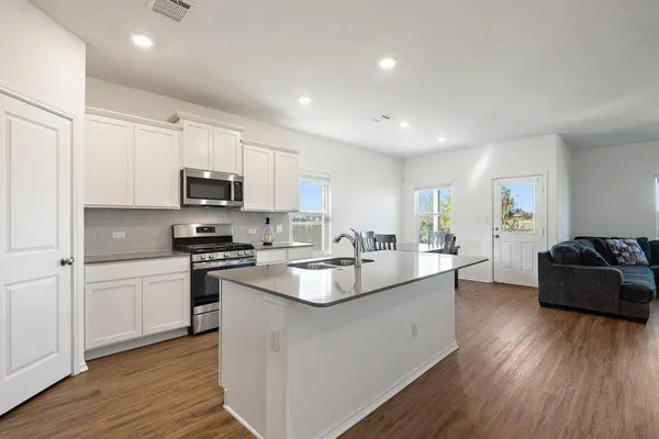 266 George Neggan LN, Bastrop, TX 78602