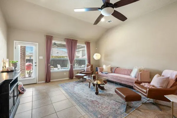 13808 Field Stream LN, Manor, TX 78653