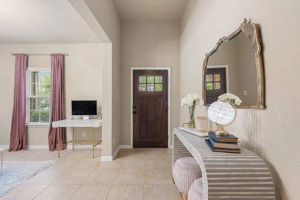 13808 Field Stream LN, Manor, TX 78653