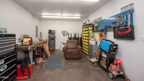 2804 Morrison AVE, Bismarck, ND 58504