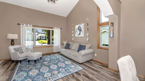 2920 Remuda DR, Bismarck, ND 58503