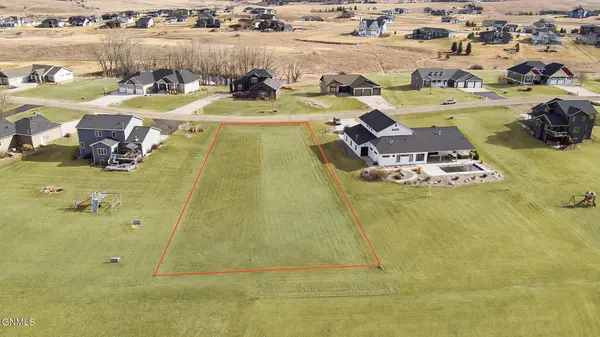 3215 Link DR, Bismarck, ND 58503
