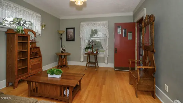 512 W Broadway AVE, Bismarck, ND 58501