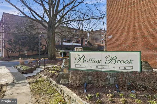 3300 S 28TH ST #404, Alexandria, VA 22302