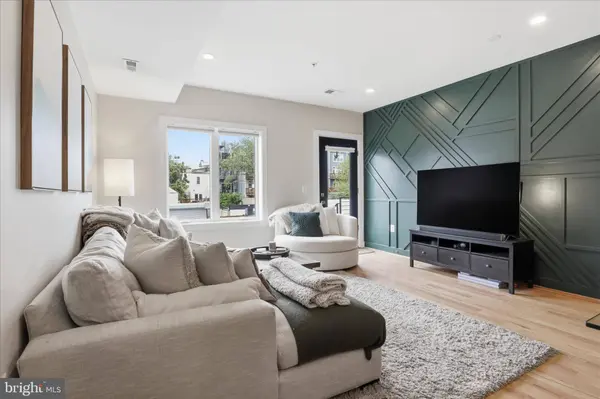 1222 NEAL ST NE #3, Washington, DC 20002