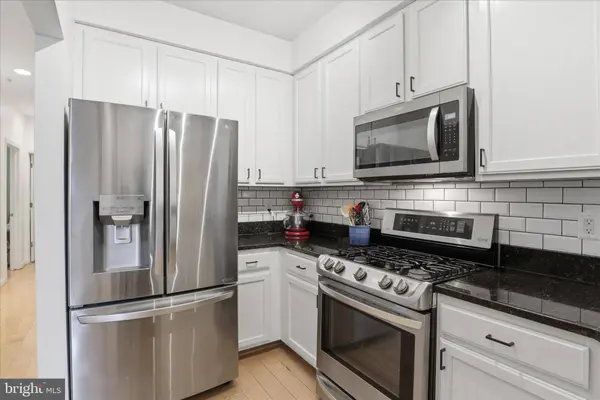 257 14TH ST SE #B, Washington, DC 20003