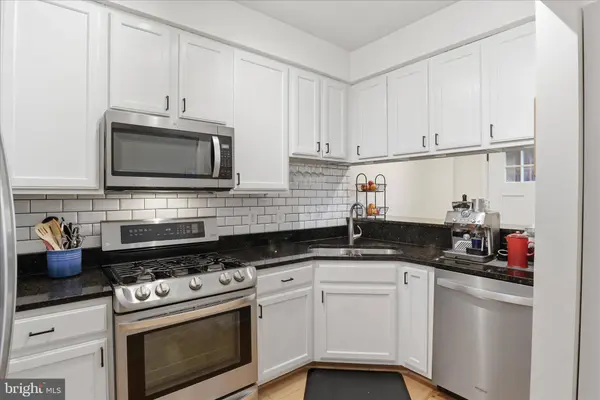 257 14TH ST SE #B, Washington, DC 20003
