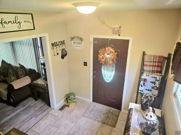 1428 SW Polk ST, Topeka, KS 66612