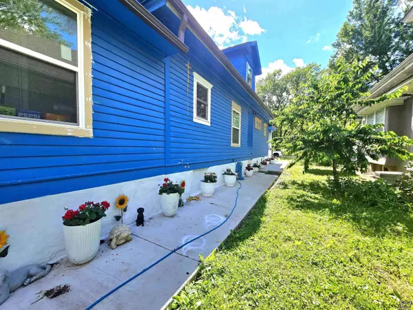 1428 SW Polk ST, Topeka, KS 66612