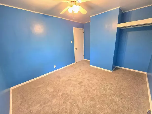 3109 SE Bryant ST, Topeka, KS 66605