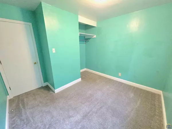 3109 SE Bryant ST, Topeka, KS 66605