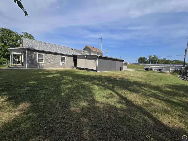 206 SE Klein ST, Topeka, KS 66607