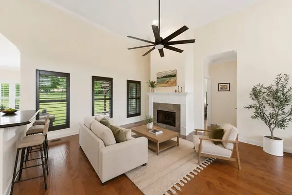 116 Cassandra Dr, Cottontown, TN 37048