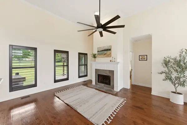 116 Cassandra Dr, Cottontown, TN 37048