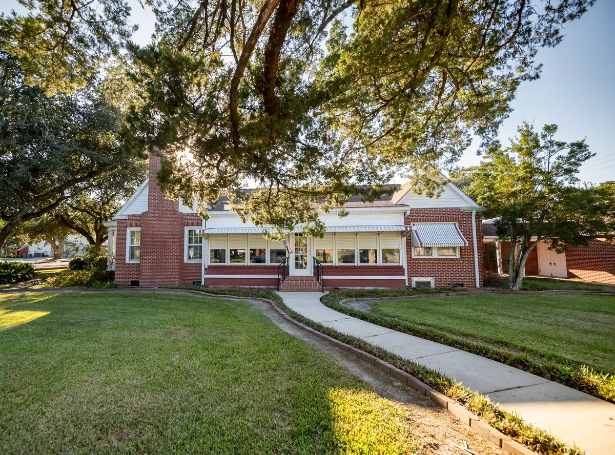 Gueydan, LA 70542-4021,415 McMurtry St