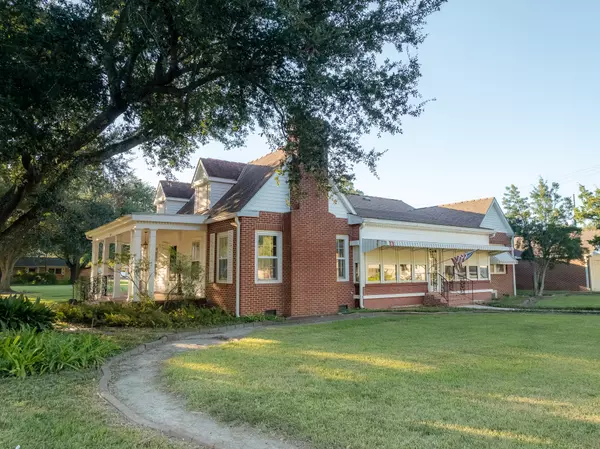 Gueydan, LA 70542-4021,415 McMurtry St