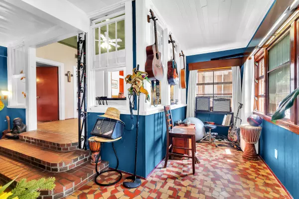 Lafayette, LA 70506-3347,1703 W University Ave