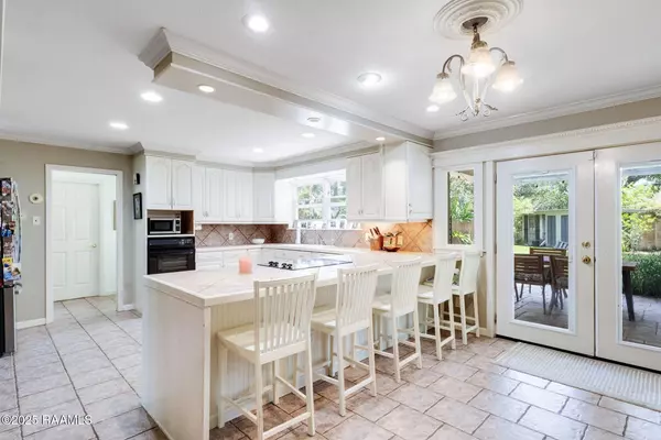 Lafayette, LA 70508-4007,701 E Bayou Pkwy