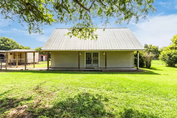 276 Highway 182, Sunset, LA 70584-5427