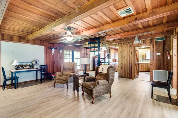 276 Highway 182, Sunset, LA 70584-5427