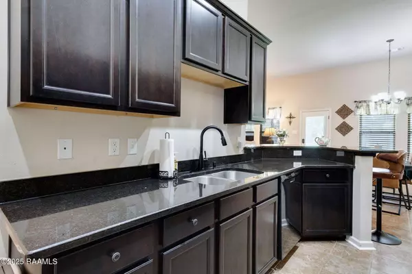 319 Elwick Dr, Carencro, LA 70507-2751