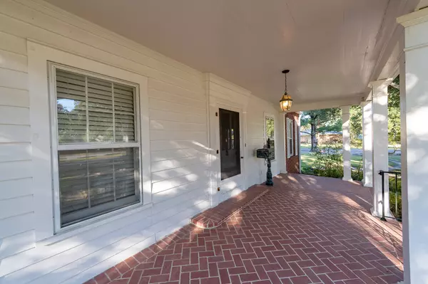 415 McMurtry St, Gueydan, LA 70542-4021