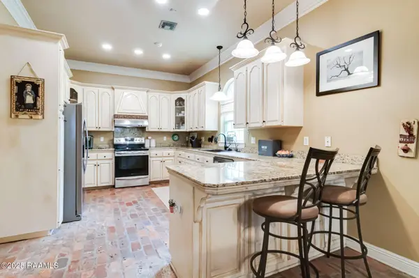 204 Parliament DR, Lafayette, LA 70506