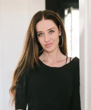 Anika-Pendleton-2024-600x900-1-300x450