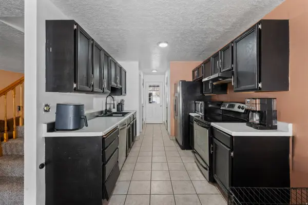 165 W PHEASANTBROOK DR. S, Centerville, UT 84014