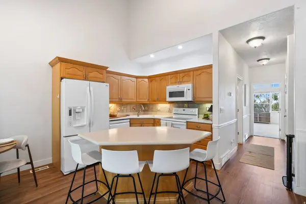 41 E 2200 S, Bountiful, UT 84010