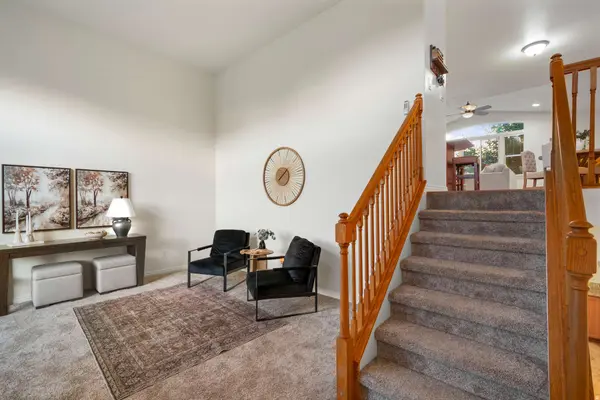 58 N COUNTRY BEND RD, Farmington, UT 84025