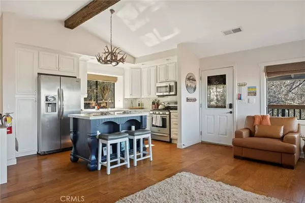 1406 Lovers LN, Lake Arrowhead, CA 92352