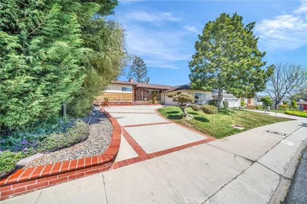 8056 El Manor AVE, Los Angeles, CA 90045