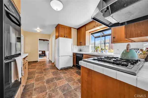 8056 El Manor AVE, Los Angeles, CA 90045