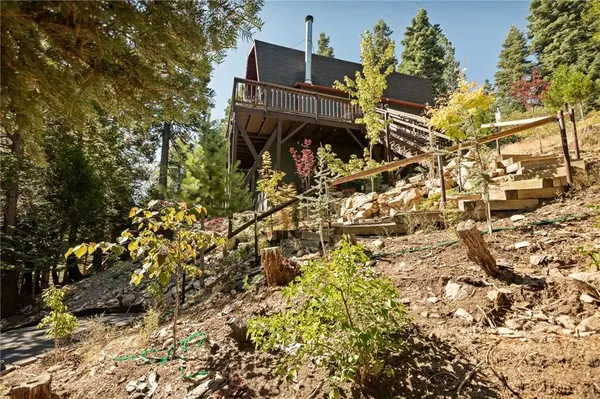 446 Cedarbrook DR, Lake Arrowhead, CA 92391