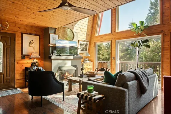 446 Cedarbrook DR, Lake Arrowhead, CA 92391