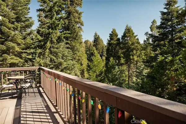 446 Cedarbrook DR, Lake Arrowhead, CA 92391
