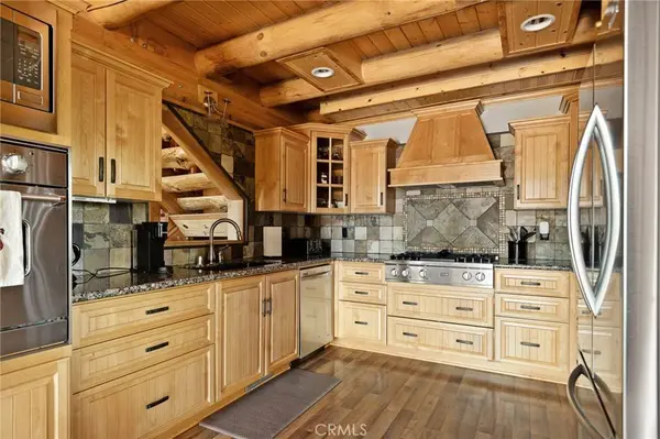 27492 Cedarwood CT, Lake Arrowhead, CA 92352