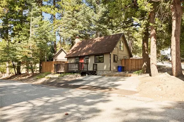 2398 Whispering Pines DR, Running Springs, CA 92382