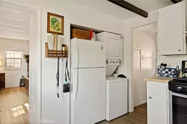 2398 Whispering Pines DR, Running Springs, CA 92382