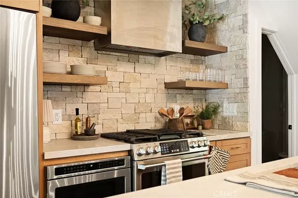 28793 Palisades, Lake Arrowhead, CA 92352