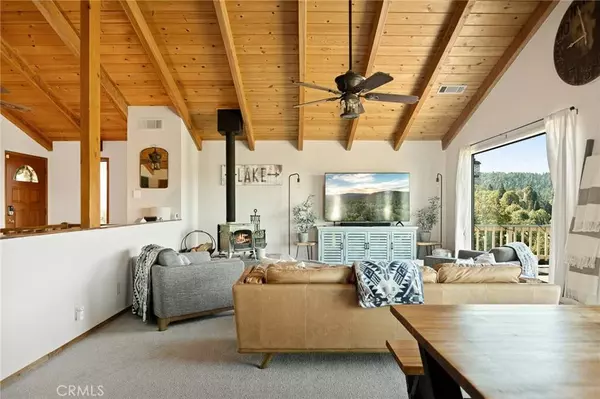 404 Darfo, Crestline, CA 92325