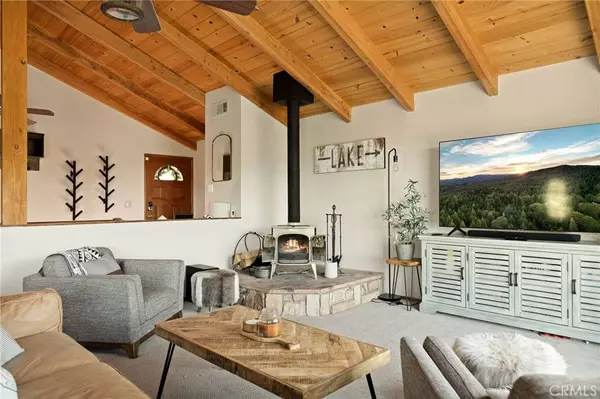 404 Darfo, Crestline, CA 92325