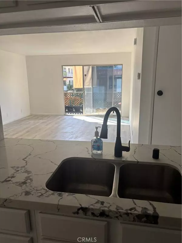 5460 White Oak #K207, Encino, CA 91316