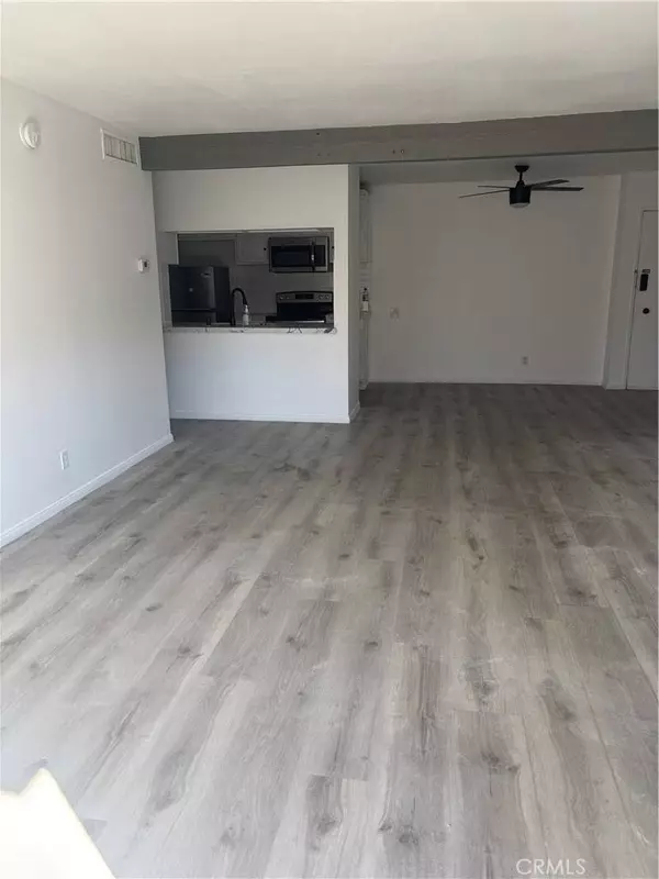 5460 White Oak #K207, Encino, CA 91316