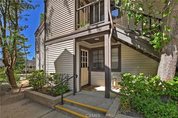 101 Village Bay #1, Lake Arrowhead, CA 92352