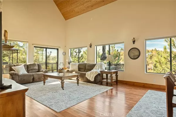 1305 Montreal, Lake Arrowhead, CA 92352